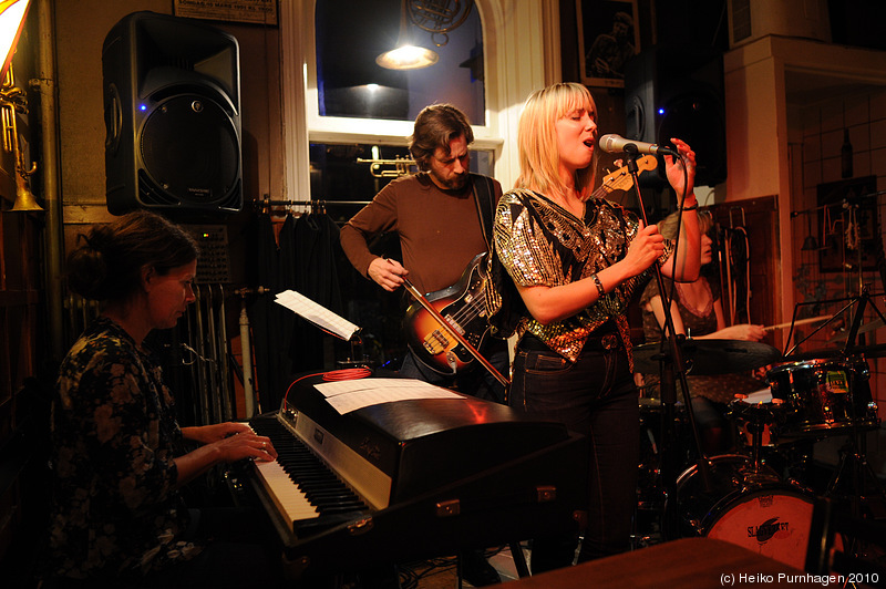 David's Angels @ Glenn Miller Café, Stockholm 2010-09-14 - dsc_4037.jpg - Photo: Heiko Purnhagen 2010