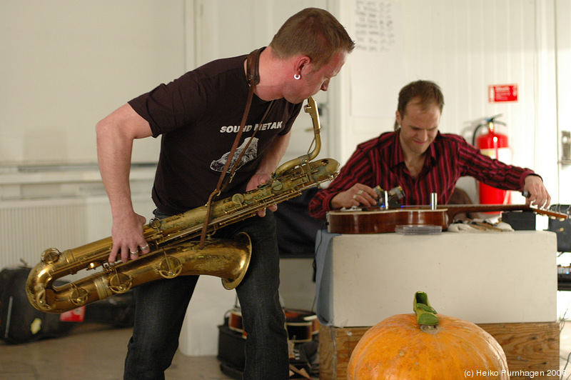 Double Duo @ Gerlesborgsskolan, Stockholm 2006-02-20 - dsc_6921.jpg - Photo: Heiko Purnhagen 2006