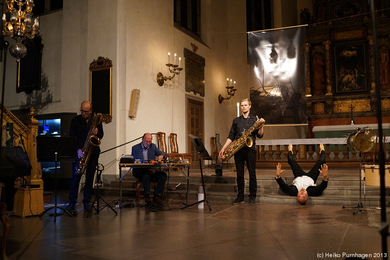 Killing the houses, killing the trees @ St Jacobs church/FRIM, Stockholm 2013-09-03 - dsc06695.jpg - Photo: Heiko Purnhagen 2013