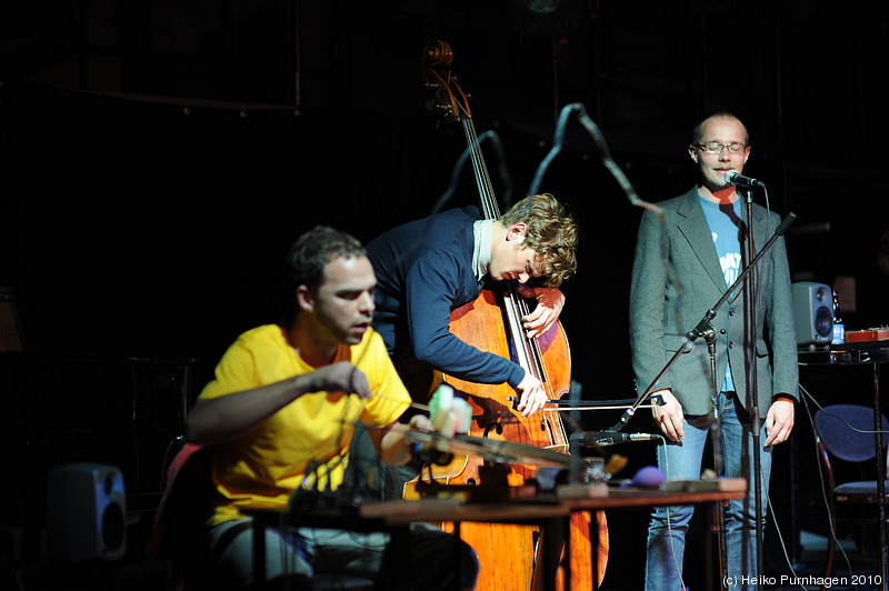 Backer/Ohlsson/Karlsson/Bromander @ Fylkingen, Stockholm 2010-09-13 - dsc_3981.jpg - Photo: Heiko Purnhagen 2010