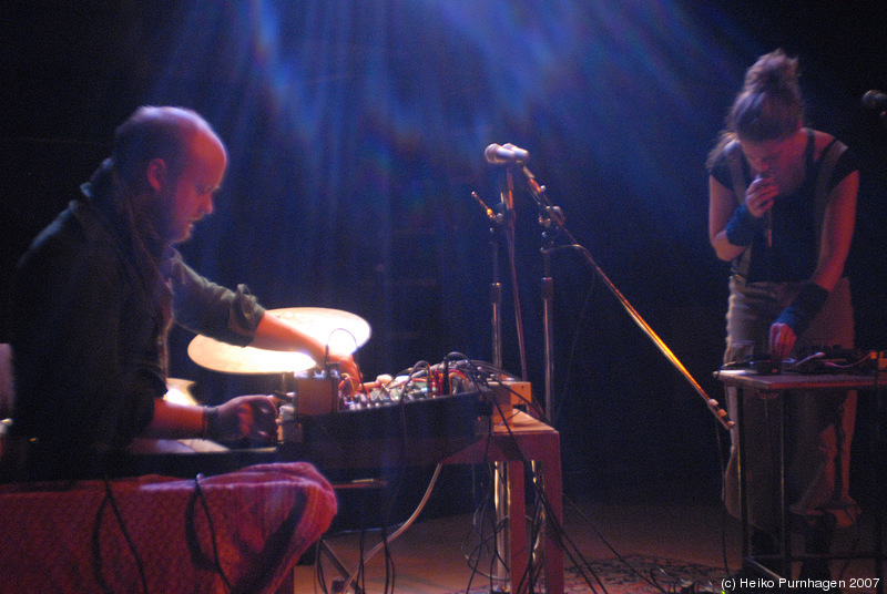 Joel Grip + The Moth @ Fylkingen/FRIM, Stockholm 2007-10-02 - dsc_7450.jpg - Photo: Heiko Purnhagen 2007