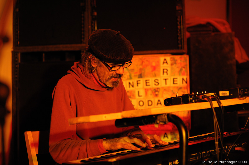 Selected Photos @ Hagenfesten 2009 - Equator - Alan Silva synth/b @ Hagenfesten 2009 - Photo: Heiko Purnhagen 2009