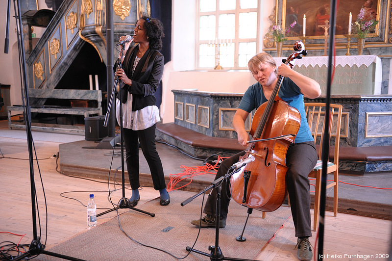 FreeKyrka @ Dala-Floda Church, Hagenfesten 2009-07-30/31 - FreeKyrka - Sofia Jernberg voc, Lene Grenager cello @ Hagenfesten 2009 - Photo: Heiko Purnhagen 2009