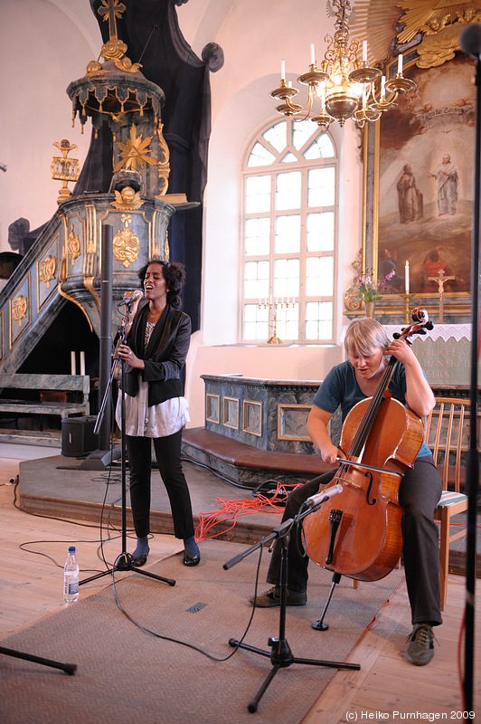 FreeKyrka @ Dala-Floda Church, Hagenfesten 2009-07-30/31 - FreeKyrka - Sofia Jernberg voc, Lene Grenager cello @ Hagenfesten 2009 - Photo: Heiko Purnhagen 2009