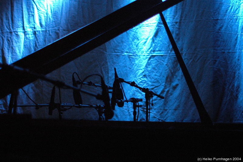 Bugge Wesseltoft (solo) - Jazzland Sessions @ Blå, Oslo 2004-12-02 - dsc_3491.jpg - Photo: Heiko Purnhagen 2004