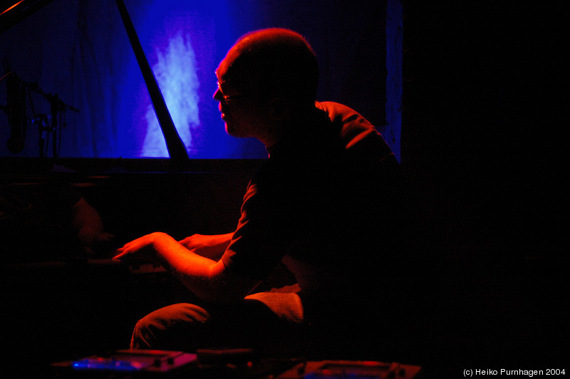 Selected Photography - Jazzland Sessions 2004 @ Blå, Oslo 2004-12-02/04 - Bugge Wesseltoft (solo) - Jazzland Sessions @ Blå, Oslo 2004-12-02 - Photo: Heiko Purnhagen 2004