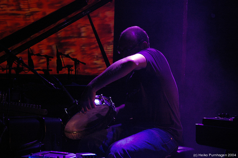 Bugge Wesseltoft (solo) - Jazzland Sessions @ Blå, Oslo 2004-12-02 - dsc_3554.jpg - Photo: Heiko Purnhagen 2004