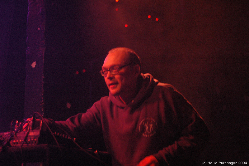 Gen/Lon (with Bugge Wesseltoft) - Jazzland Sessions @ Blå, Oslo 2004-12-03 - dsc_3750.jpg - Photo: Heiko Purnhagen 2004