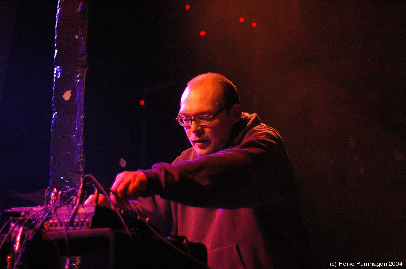 Gen/Lon (with Bugge Wesseltoft) - Jazzland Sessions @ Blå, Oslo 2004-12-03 - dsc_3757.jpg - Photo: Heiko Purnhagen 2004