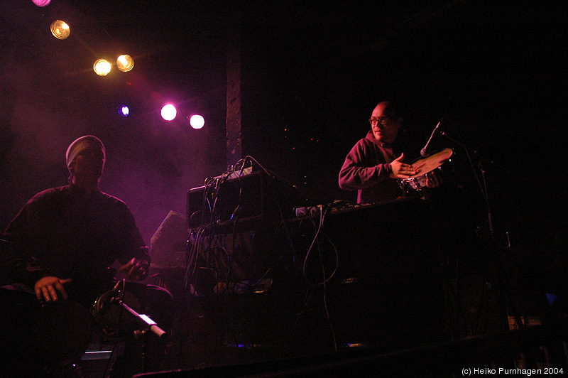 Gen/Lon (with Bugge Wesseltoft) - Jazzland Sessions @ Blå, Oslo 2004-12-03 - dsc_3772.jpg - Photo: Heiko Purnhagen 2004