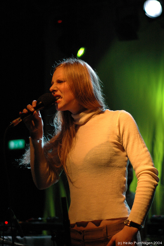 Torun Eriksen (band) - Jazzland Sessions @ Blå, Oslo 2004-12-04 - dsc_3839.jpg - Photo: Heiko Purnhagen 2004