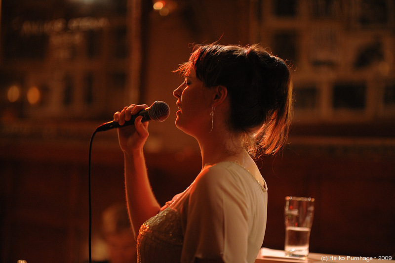 Jeanette Lindström @ Glenn Miller Café, Stockholm 2009-08-21 - dsc_6739.jpg - Photo: Heiko Purnhagen 2009