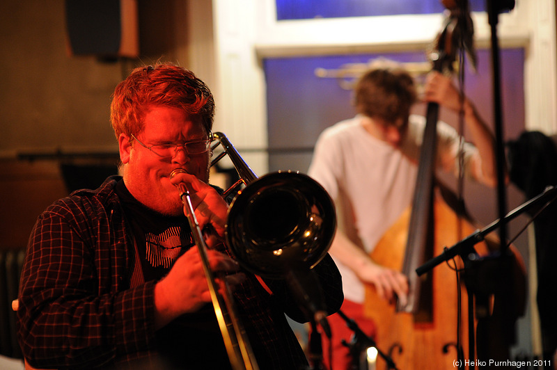 Je Suis @ Glenn Miller Café, Stockholm 2011-01-06/07 - dsc_9241.jpg - Photo: Heiko Purnhagen 2011