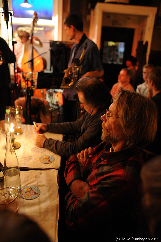 Je Suis @ Glenn Miller Café, Stockholm 2011-01-06/07 - dsc_9301.jpg - Photo: Heiko Purnhagen 2011