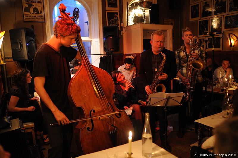 Johan Jutterström - Feeri @ Glenn Miller Café, Stockholm 2010-05-05 - dsc_7001.jpg - Photo: Heiko Purnhagen 2010