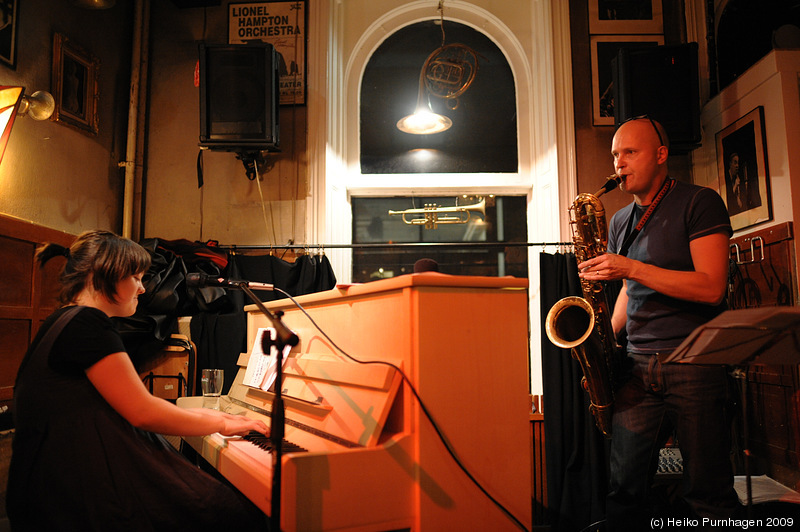 Knutsson/Renault @ Glenn Miller Café, Stockholm 2009-10-18 - dsc_9362.jpg - Photo: Heiko Purnhagen 2009