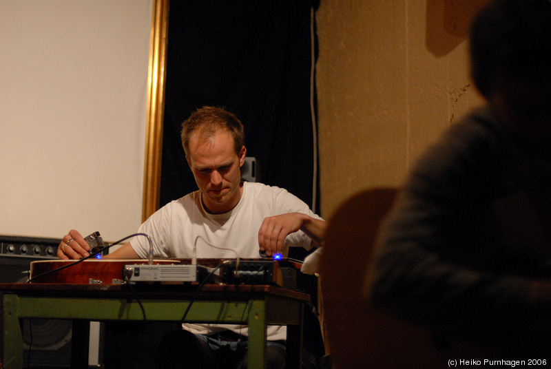 Moukhtabar Ensemble + Guests @ Ugglan, Stockholm 2006-09-06 - dsc_3836.jpg - Photo: Heiko Purnhagen 2006