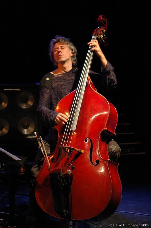 Marc Ducret Trio @ Nattjazz, Bergen 2005-06-03 - dsc_2262.jpg - Photo: Heiko Purnhagen 2005