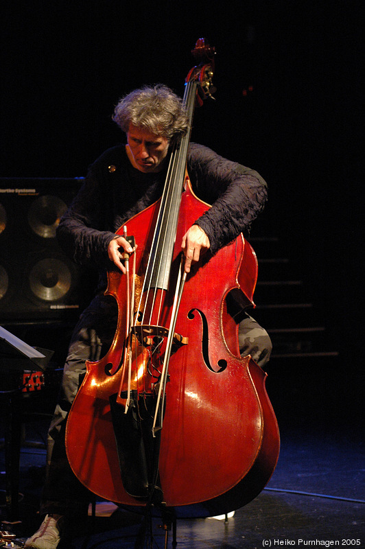 Marc Ducret Trio @ Nattjazz, Bergen 2005-06-03 - dsc_2313.jpg - Photo: Heiko Purnhagen 2005