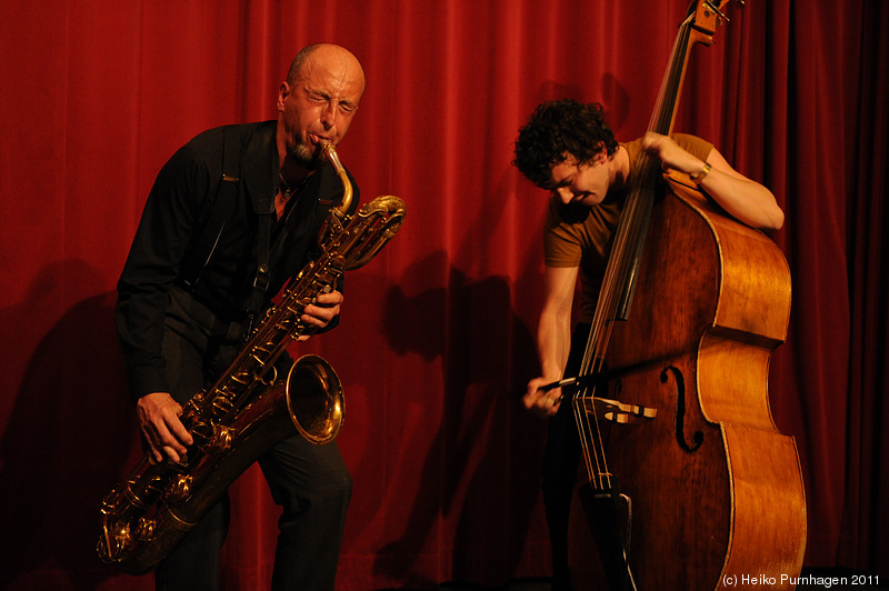 Jutterström/Larsson + Høyer/Küchen @ Kafé Klavér/Club:Ovisation, Stockholm 2011-05-30 - dsc_3378.jpg - Photo: Heiko Purnhagen 2011