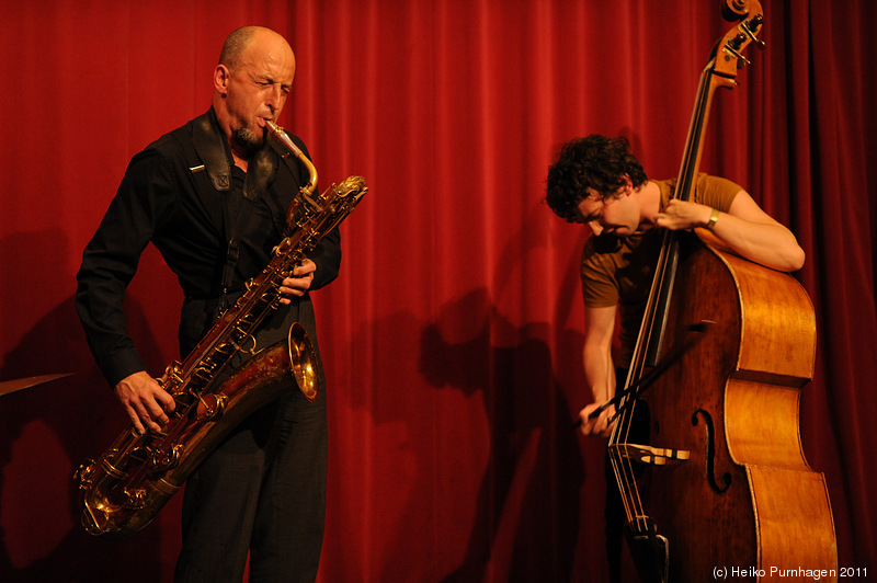 Jutterström/Larsson + Høyer/Küchen @ Kafé Klavér/Club:Ovisation, Stockholm 2011-05-30 - dsc_3383.jpg - Photo: Heiko Purnhagen 2011