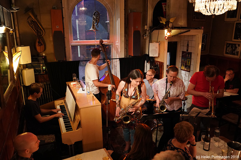 Oya Sextett @ Glenn Miller Café, Stockholm 2018-05-26 - dscv3604.jpg - Photo: Heiko Purnhagen 2018