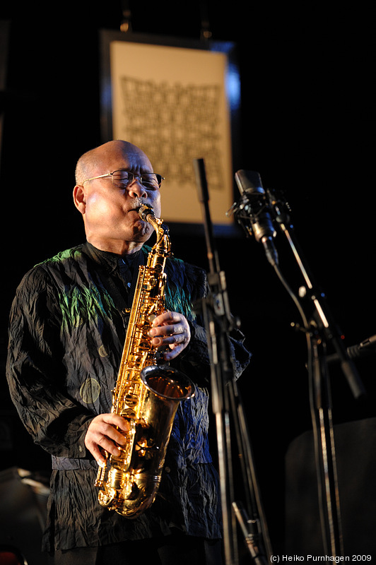 Perspectives 2009 @ Västerås 2009-03-07 - Akira Sakata Trio: Akira Sakata sax, Darin Gray b, Chris Corsano dr @ Perspectives 2009, Västerås 2009-03-07 - Photo: Heiko Purnhagen 2009