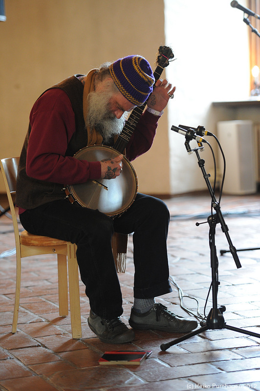 Saturday @ Perspectives 2012, Västerås 2012-04-21 - Daniel Higgs banjo/voc @ Perspectives 2012-04-21 - Photo: Heiko Purnhagen 2012