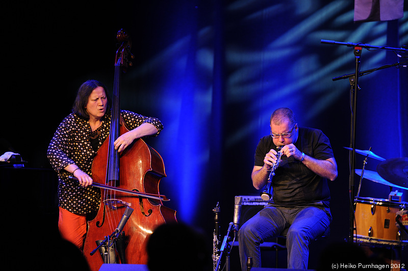 Saturday @ Perspectives 2012, Västerås 2012-04-21 - Last Seen Headed: Joëlle Léandre b, François Houle cl, Raymond Strid perc @ Perspectives 2012-04-21 - Photo: Heiko Purnhagen 2012