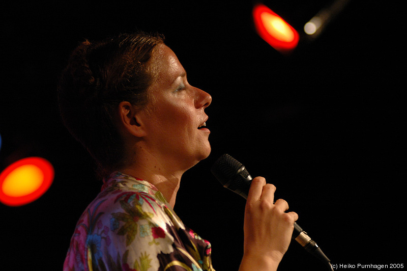 Lina Nyberg Pling + Platypus Ensemble @ Fasching, Stockholm 2005-09-10 - dsc_7594.jpg - Photo: Heiko Purnhagen 2005