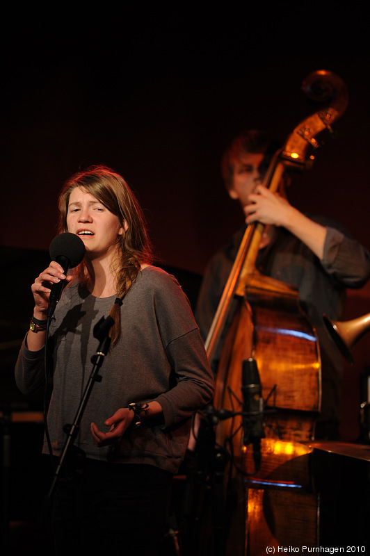 Swedish Jazz Celebration 2010 @ Fasching, Stockholm 2010-04-14 - <a href=http://www.myspace.com/isabelsorlinggroup>Isabel Sörling Group</a> (Isabel Sörling voc, Alfred Lorinius b, Henrik Magnusson p, Kim Aksnes trp, Martin Svanström sax, Carl-Johan Groth dr) - Photo: Heiko Purnhagen 2010