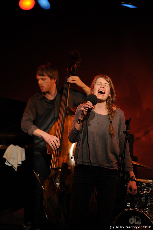 Swedish Jazz Celebration 2010 @ Fasching, Stockholm 2010-04-14 - <a href=http://www.myspace.com/isabelsorlinggroup>Isabel Sörling Group</a> (Isabel Sörling voc, Alfred Lorinius b, Henrik Magnusson p, Kim Aksnes trp, Martin Svanström sax, Carl-Johan Groth dr) - Photo: Heiko Purnhagen 2010