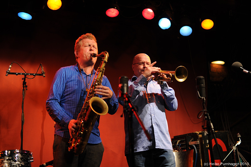 Swedish Jazz Celebration 2010 @ Fasching, Stockholm 2010-04-15 - prize award ceremony: Fredrik Ljungqvist sax, Magnus Broo trp - Photo: Heiko Purnhagen 2010