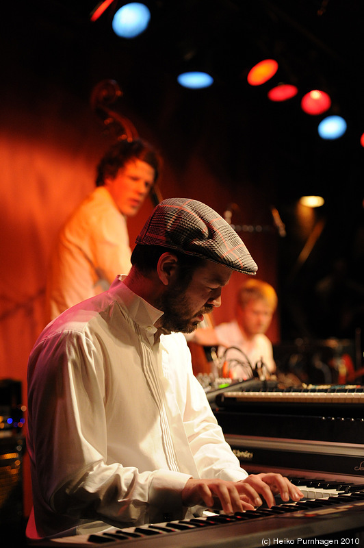 Swedish Jazz Celebration 2010 @ Fasching, Stockholm 2010-04-15 - <a href=http://www.myspace.com/lekverk>Lekverk</a>: Adam Forkelid p, Putte Johander b, Jon Fält dr & friends - Photo: Heiko Purnhagen 2010