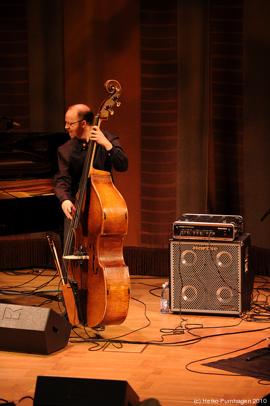 Swedish Jazz Celebration 2010 @ Konserthuset, Stockholm 2010-04-17 - Jacob Karlzon Trio (Jacob Karlzon p, Hans Andersson b, Jonas Holgersson dr) - Photo: Heiko Purnhagen 2010