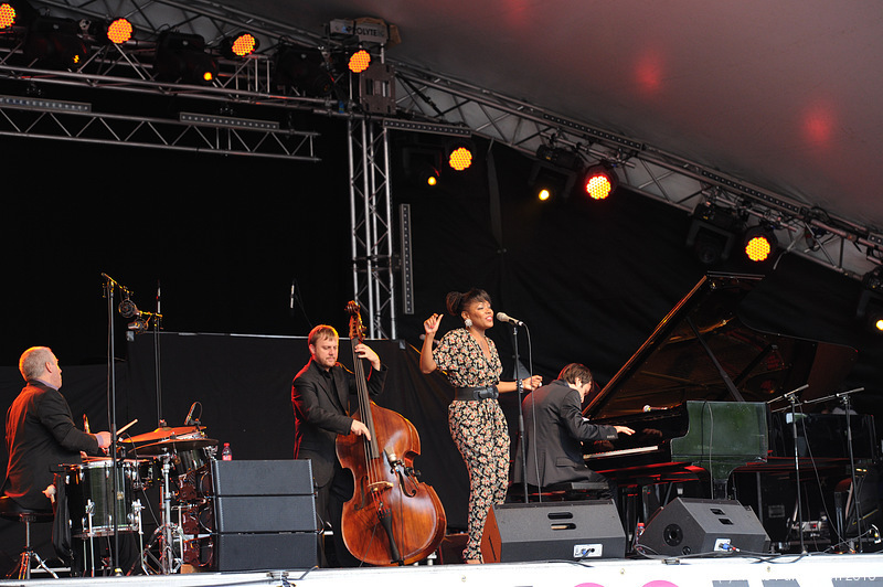 STHLM JAZZ FEST 2010 @ Skeppsholmen, Stockholm 2010-06-11 - China Moses & Raphael Lemonnier: China Moses voc, Raphael Lemonnier p, Fabien Marcoz b, Jean-Pierre Derouard dr @ STHLM JAZZ FEST 2010, Stockholm 2010-06-11 - Photo: Heiko Purnhagen 2010