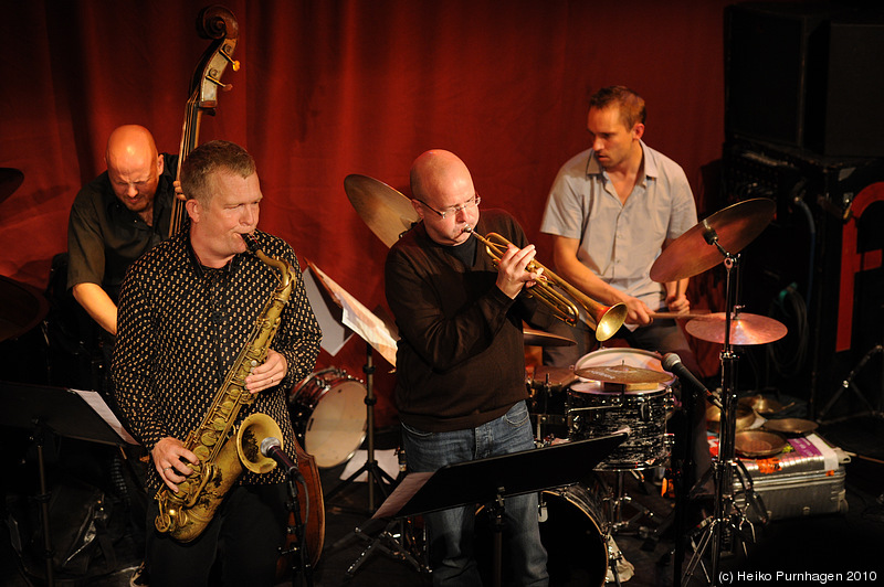 Vandermark 5 + Atomic @ Fasching, Stockholm 2010-09-07 - dsc_3720.jpg - Photo: Heiko Purnhagen 2010