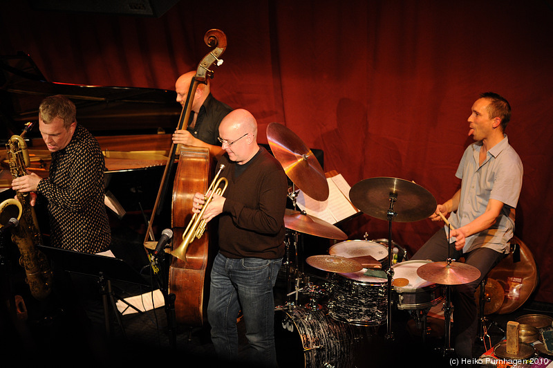 Vandermark 5 + Atomic @ Fasching, Stockholm 2010-09-07 - dsc_3771.jpg - Photo: Heiko Purnhagen 2010