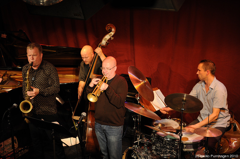 Vandermark 5 + Atomic @ Fasching, Stockholm 2010-09-07 - dsc_3773.jpg - Photo: Heiko Purnhagen 2010