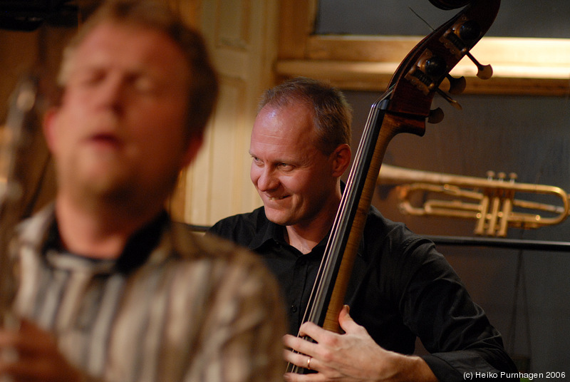 Yun Kan 5 @ Glenn Miller Café, Stockholm 2006-11-30 - dsc_8222.jpg - Photo: Heiko Purnhagen 2006