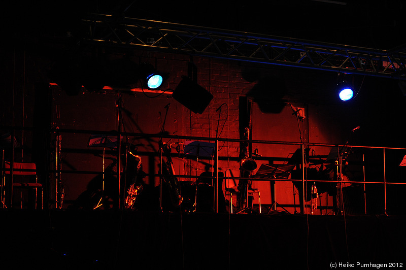 FIRE! Orchestra @ Fylkingen, Stockholm 2012-01-13 - dsc_2646.jpg - Photo: Heiko Purnhagen 2012