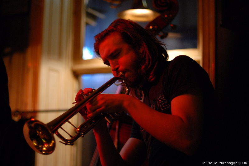 The Jolly-Boat Pirates @ Glenn Miller Café, Stockholm 2006-10-14 - dsc_5583.jpg - Photo: Heiko Purnhagen 2006