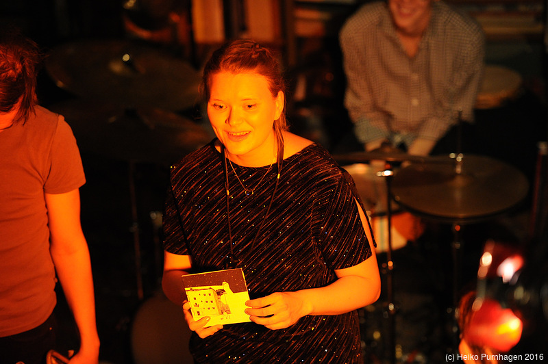 Julia Strzalek Kolibri 6 + Kolibri 13 @ Rönnells Antikvariat, Stockholm 2016-11-01 - dsc_8790.jpg - Photo: Heiko Purnhagen 2016