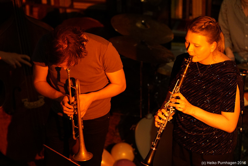 Julia Strzalek Kolibri 6 + Kolibri 13 @ Rönnells Antikvariat, Stockholm 2016-11-01 - dscy6485.jpg - Photo: Heiko Purnhagen 2016