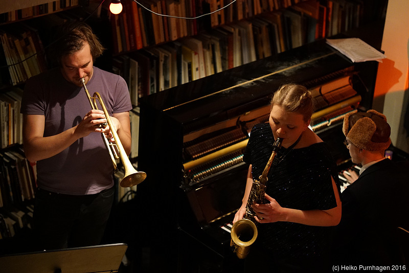Julia Strzalek Kolibri 6 + Kolibri 13 @ Rönnells Antikvariat, Stockholm 2016-11-01 - dscy6488.jpg - Photo: Heiko Purnhagen 2016