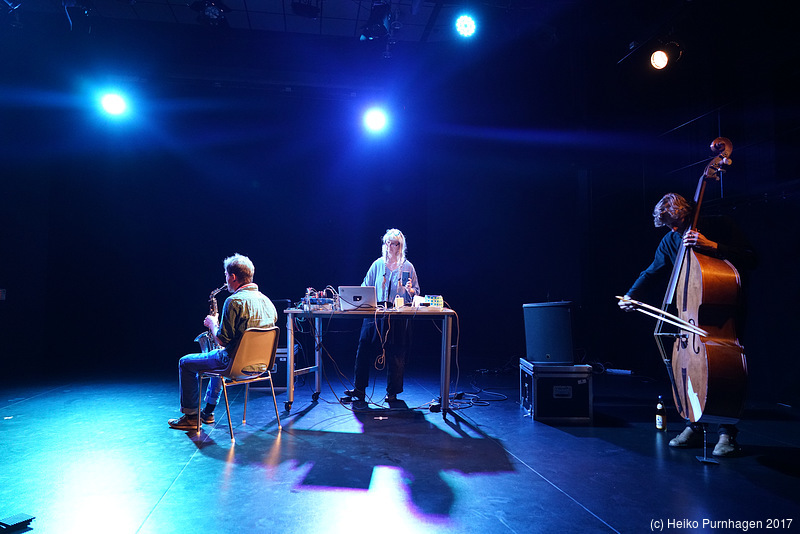 Krankenhaus #2 (Larsen/Östergren/Svensson + Grip/Borel/Norelius) @ Fylkingen, Stockholm 2017-09-21 - dscw4210.jpg - Photo: Heiko Purnhagen 2017