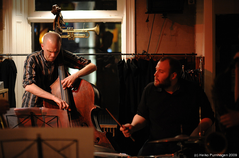 Magnus Dölerud Quartet feat. Mads la Cour @ Glenn Miller Café, Stockholm 2009-05-14 - dsc_3109.jpg - Photo: Heiko Purnhagen 2009